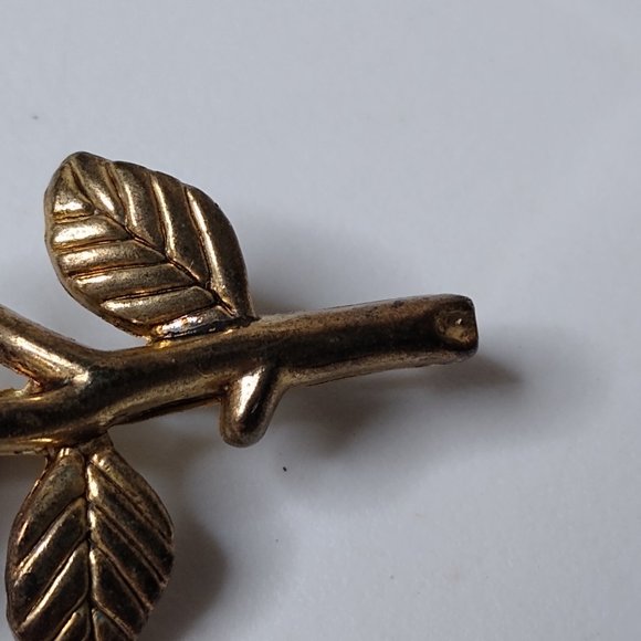 Vintage Little Metal Red Rose Brooch - Picture 8 of 14